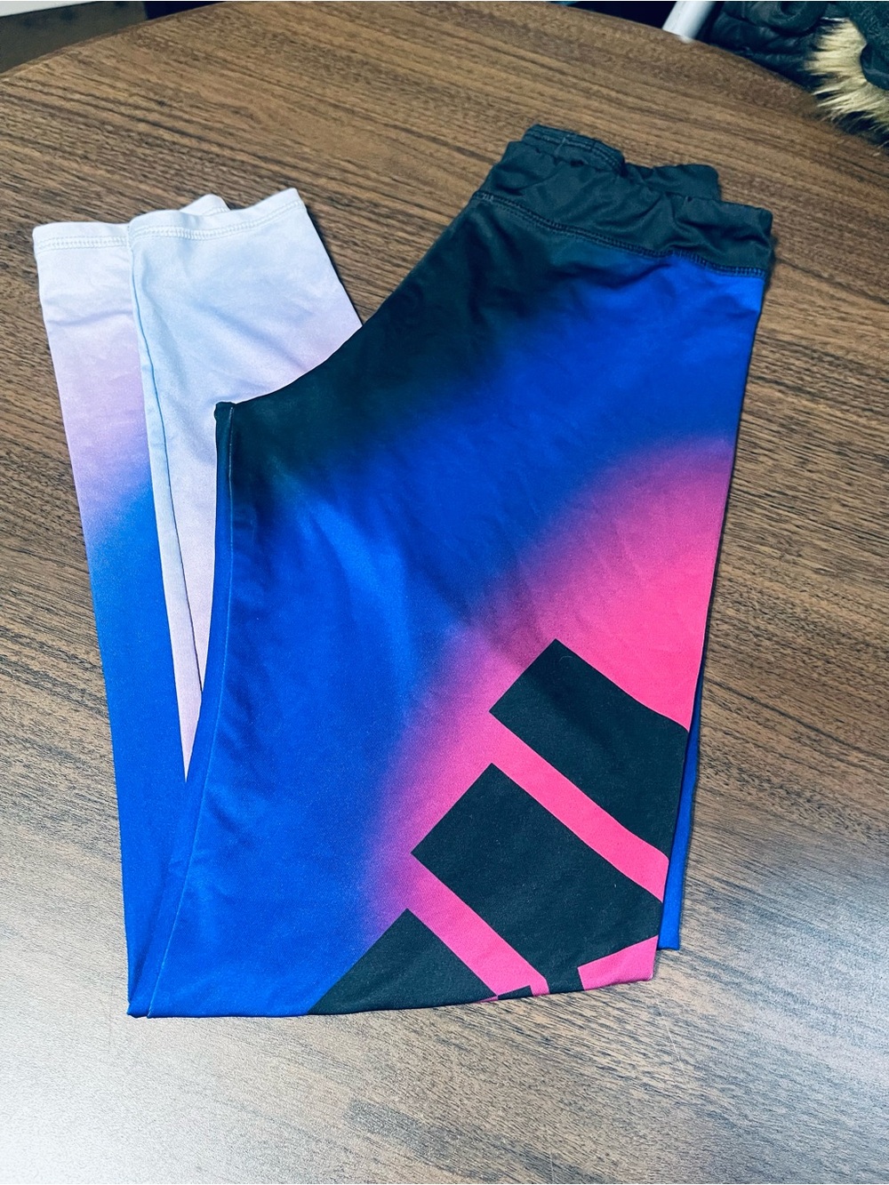 adidas White and Black with Logo Print - Picture 2 of 8
